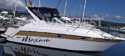 MAXUM 2700 · Yates · 7,9 m