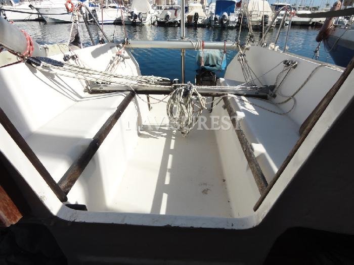 BENETEAU FIRST CLASS 8 CON CARRO - foto 7